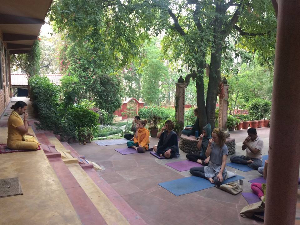 Avertentie_Yoga-in-IndiaYoga-in-India_.png.jpeg